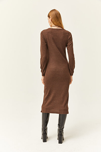 Olalook Kadın Kahverengi V Yaka Düğmeli Kalın Fitilli Midi Elbise ELB-19002024