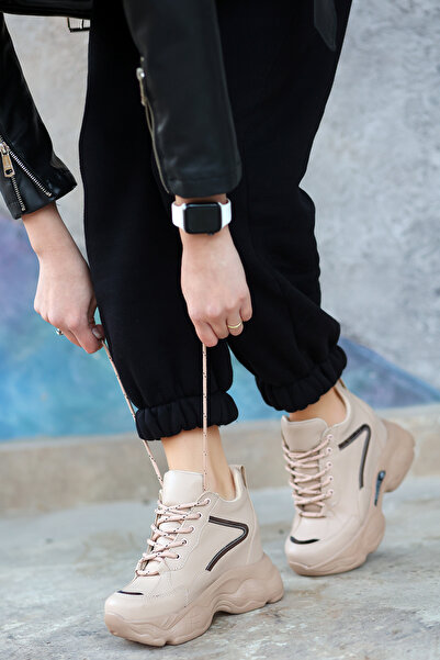 Madam Tarz حذاء رياضي نسائي كاجوال بكعب عريض مخفي من ميلانو