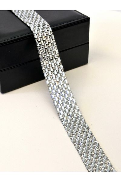 ODDA TASARIM ATÖLYESİ Crystal stone adhered with iron eni 2cm length 1M strip