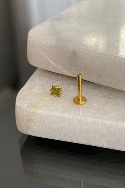 Jaida Moda Unisex Gold Surgical Steel Square Green Stone Tragus Labret Helix Piercing
