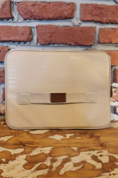 HNB Cream Crocodile Macbook Air Pro 13 &14 Inch Compatible Computer Laptop Case (SMALL BAG GIFT)