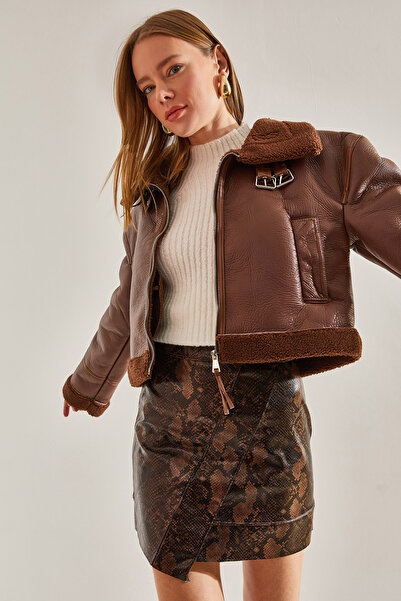 Bianco Lucci Дамско ламинирано яке с яка и колан