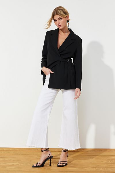 Trendyol Collection Черен тъкан аксесоар с подробен стандартен сако TWOSS24BC00012
