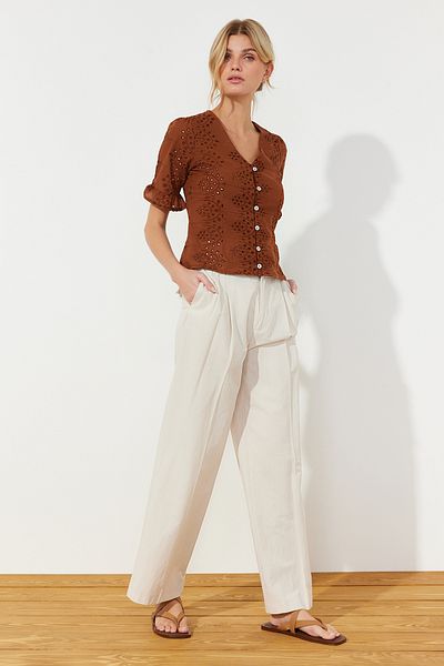 Trendyol Collection Καφέ Κεντημένη Πλεκτή Μπλούζα με Κουμπιά TWOSS20BZ1019