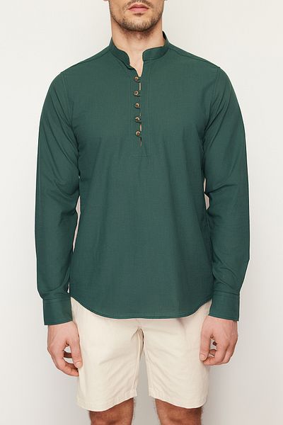 Trendyol Collection Dunkelgrünes Slim-Fit-Hemd mit halber Knopfleiste und vorherrschendem Kragen aus 100 % Baumwolle TMNSS20GO0097