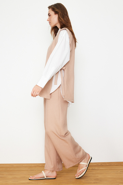 Trendyol Modest Zestaw górnej części taupe i lnu, wiązany na boku i wiązany na dole TCTSS24US0001