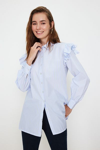 Trendyol Modest Světle modrá pruhovaná bavlněná košile TCTSS24TG00010