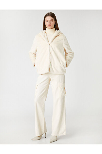 Koton Übergroßer Plüsch-Kurzmantel mit Kapuze