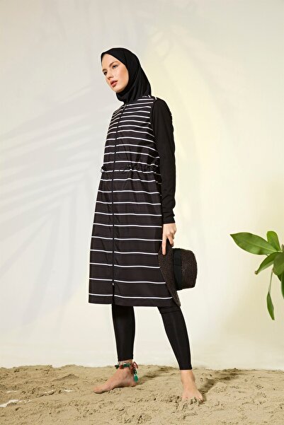 Moodbasic ملابس السباحة مخططة بالأبيض والأسود