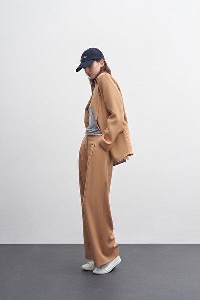 EBU Prive Women's Semi Oversize Blazer Jacket Camel