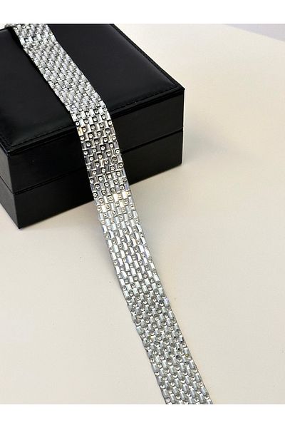 ODDA TASARIM ATÖLYESİ Crystal stone adhered with iron eni 2cm length 1M strip