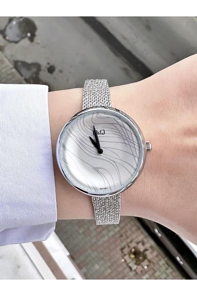 Q&Q Women's Straw Cord Wristwatch