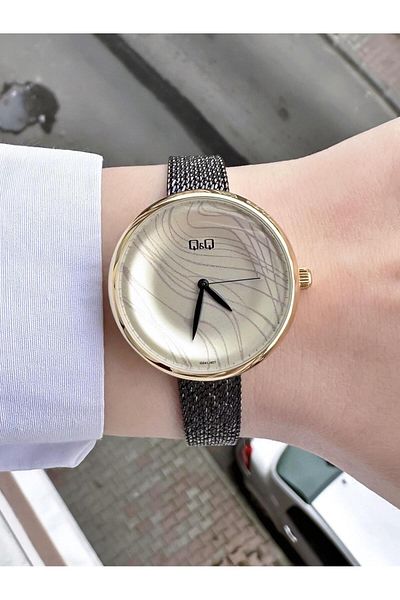 Q&Q Women's Wicker Cord Wristwatch