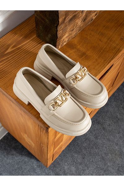 Alemdar Shoes Κρεμ αγκράφα Λεπτομέρεια Γυναικείο Loafer