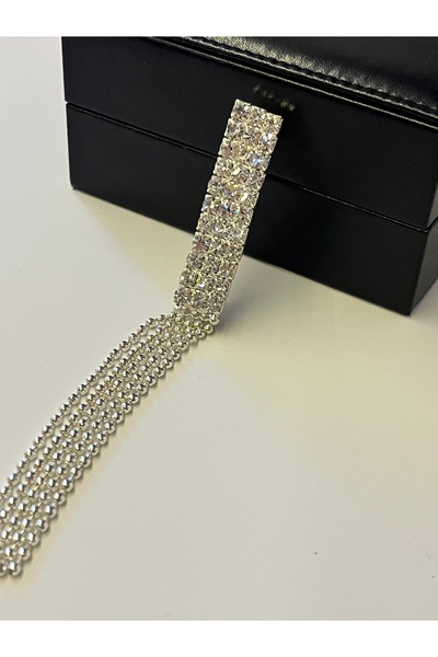 ODDA TASARIM ATÖLYESİ Kristal taşlı sarkık model broş