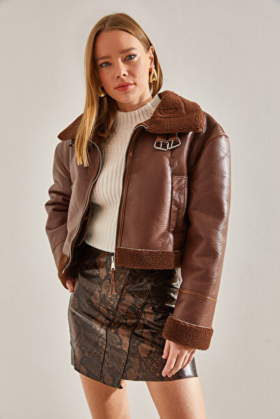 Bianco Lucci Дамско ламинирано яке с яка и колан