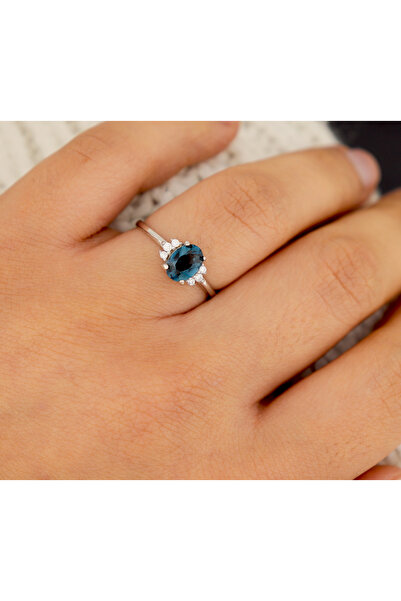 Silveranka 925 Ayar Gümüş Değerli Taşlar Koleksiyonu 1,72 Karat London Blue Topaz Taşlı Gümüş Yüzük