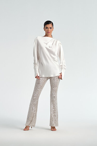 Nur OSKAY Voli, Ekru Saten Pileli Gömlek