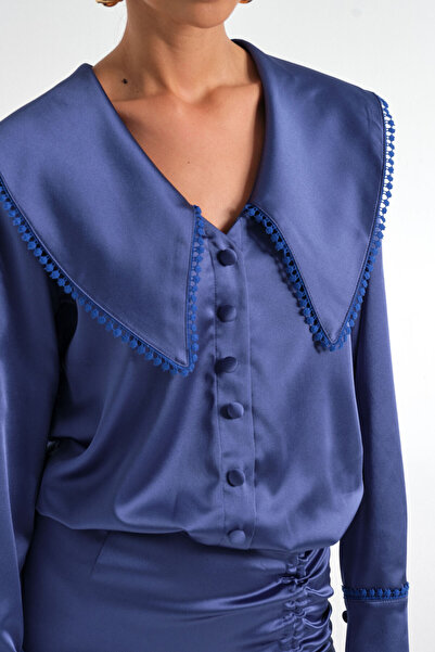 Nur OSKAY Kate, Gece Mavisi Şömiziye Yaka Saten Elbise