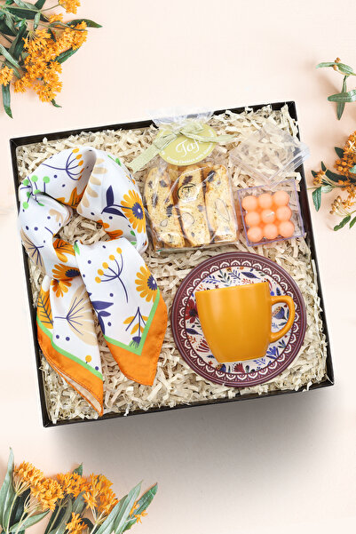 Trendmiya Turuncu Fular & Turuncu Türk Kahvesi Fincanı & Bademli Kurabiye & B...