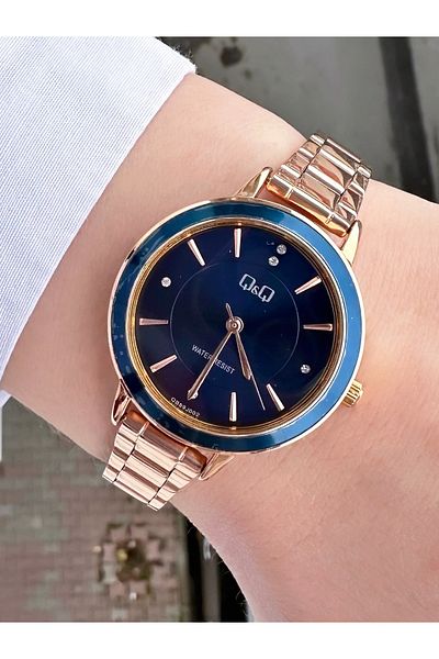 Q&Q Women's Metal Cord Wristwatch