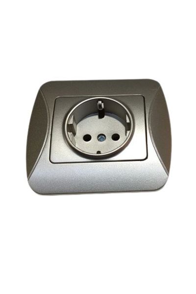 DMR Riva Silver Grounded Socket