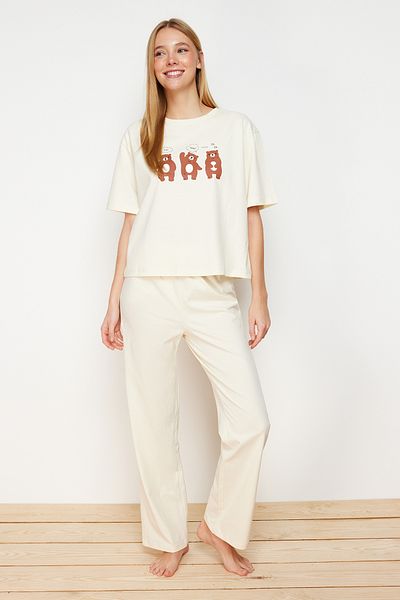 Trendyol Collection Beigefarbenes Teddybär-T-Shirt-Hosen-Strickpyjama-Set aus 100 % Baumwolle THMSS23PT00134