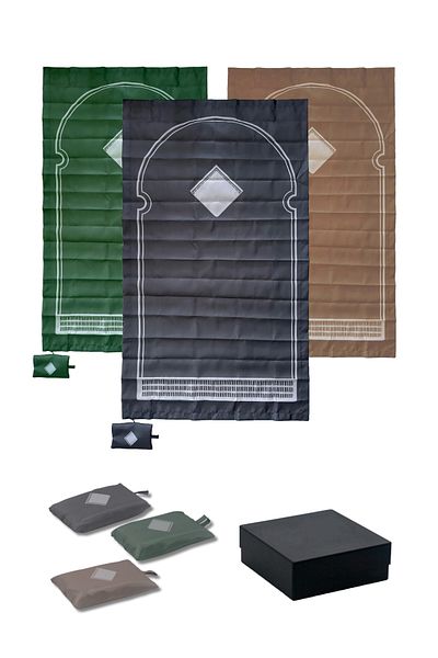 ZC Bayrak Foldable Prayer Rug, Travel Prayer Rug, with Satin Fabric Custom Box