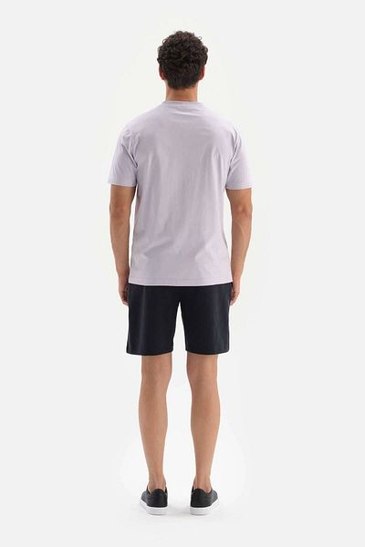 Dagi Lilafarbenes Basic-T-Shirt aus Supima mit V-Ausschnitt