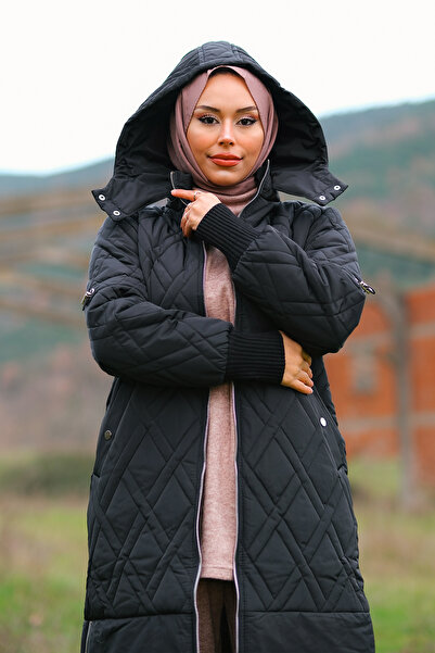 Minel Women's Black Rib Detailed Hooded Quilted Coat
