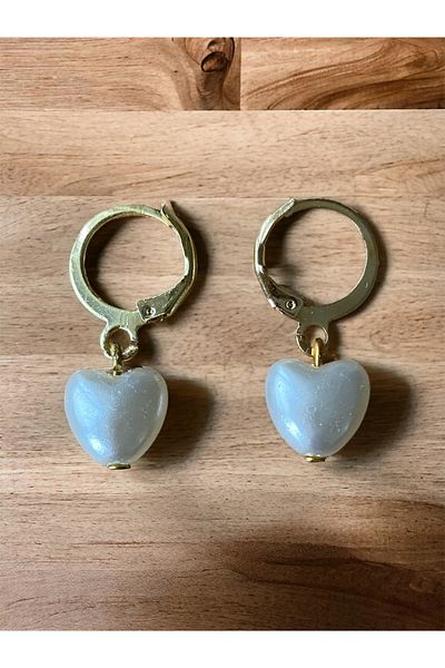Stoneday White Pearl Heart Figured Gold Detailed Design Earrings