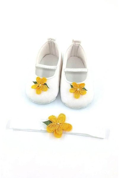 Babytor SPECIAL SERIES DARK YELLOW DAISY Needle Embroidered WHITE, ELASTIC SHOES, BABY GIRL'S SHOES AND BANDANA