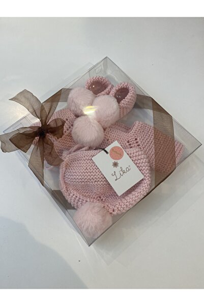 Lika Bambu El Yapımı Kutulu Tüy Ponponlu Bebek Yelek Şapka Patik Hediyelik Ta...