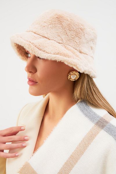 Makro Optik Rabbit Feather Bucket Plush Hat
