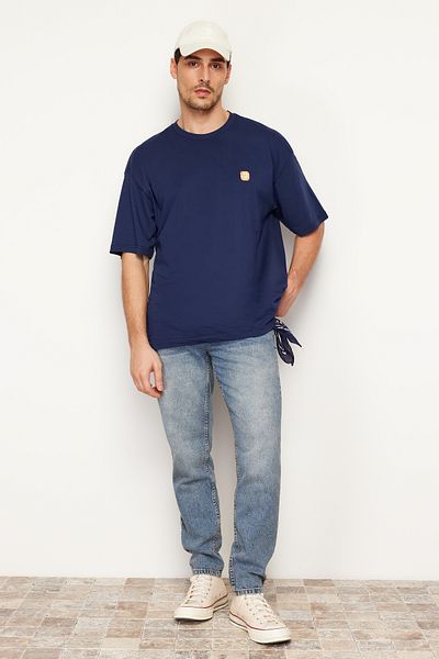 Trendyol Collection Námořnicky modré vyšívané oversize bavlněné tričko s krátkým rukávem TMNSS24TS00004