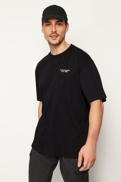 Trendyol Collection Κείμενο εμπριμέ Μαύρο υπερμεγέθη βαμβακερό μπλουζάκι - TMNSS24TS00014