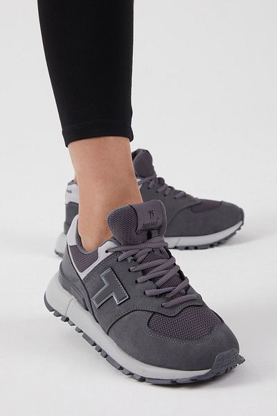 Tonny Black Geräucherter, rutschfester Unisex-Schnürsneaker mit Eva-Sohle