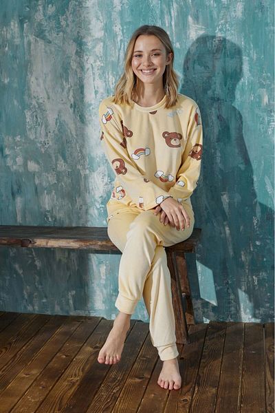MEBA Yellow Teddy Bear Pattern Printed Soft Velvet Women's Pajama Set -11