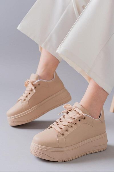 Butik Μπεζ αθλητικά παπούτσια με κορδόνια