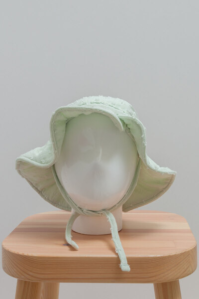 Caramell قبعة بناتي من قطن جاردن سمر كوليكشن باللون الأخضر 100% قطن موسلين