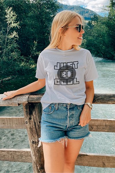 ADA BEBEK ÇOCUK Μαύρο μπλουζάκι Just Be Cool με στάμπα 100% βαμβακερό γυναικείο μπλουζάκι με λαιμόκοψη