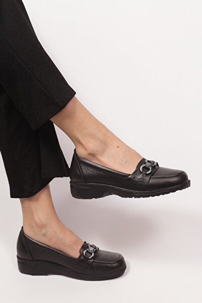 Genel Markalar Hakiki Deri Günlük Kullanım Tokalı Anne Ayakkabısı