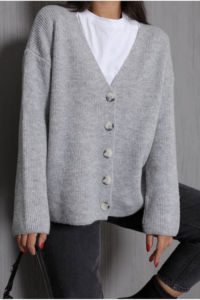 Reyon Toptan Women's Gray Buttoned Cardigan Soft Knitted Simple Style