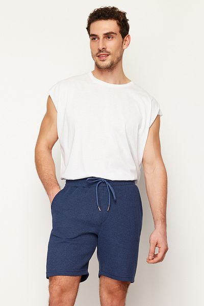 Kolekcia Trendyol Šortky Indigo Slim Fit s textúrou Waffle – elastický pás TMNSS24SR00029