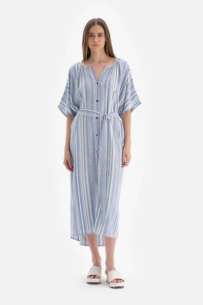 Dagi Blau-weißes Viskosekleid mit Knöpfen vorne