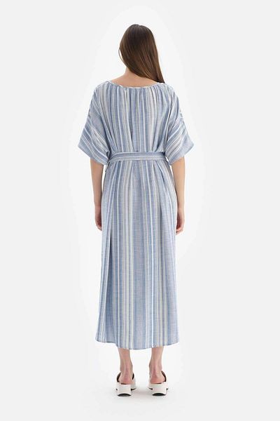 Dagi Blau-weißes Viskosekleid mit Knöpfen vorne