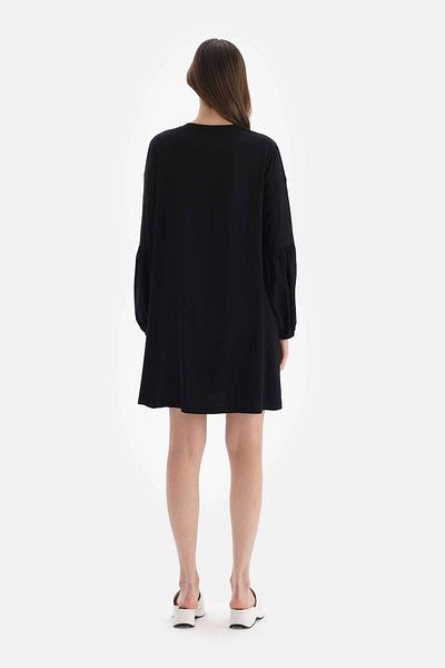 Dagi Schwarzes Kleid aus Viskose mit Spitze vorne