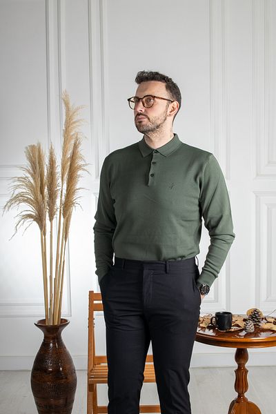Sarar Επισκέψτε το πουλόβερ με γιακά πόλο Rayon Khaki Green Knitwear