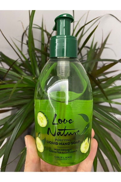 Oriflame صابون جل لليدين من لاف نيتشر بخلاصة الشاي الأخضر العضوي والخيار 46470