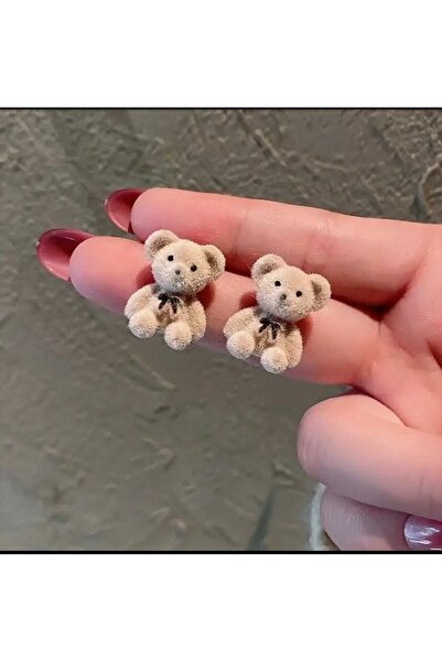 QUEEN AKSESUAR Moda trend ithal sevimli tüylü 3d boyutlu teddy bear papyon fiyonklu ayıcık çivi küpe bej krem